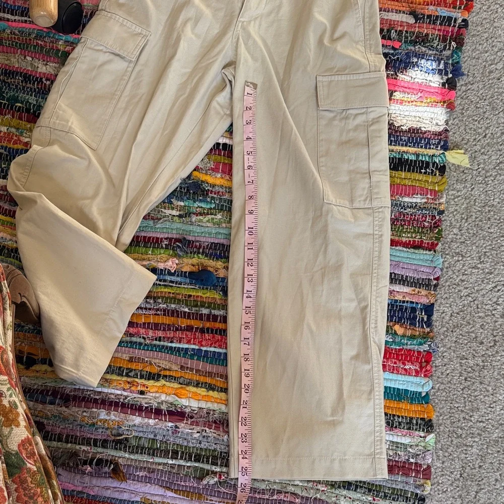 Uniqlo Beige Cargo Pants Petite - Picture 4 of 4